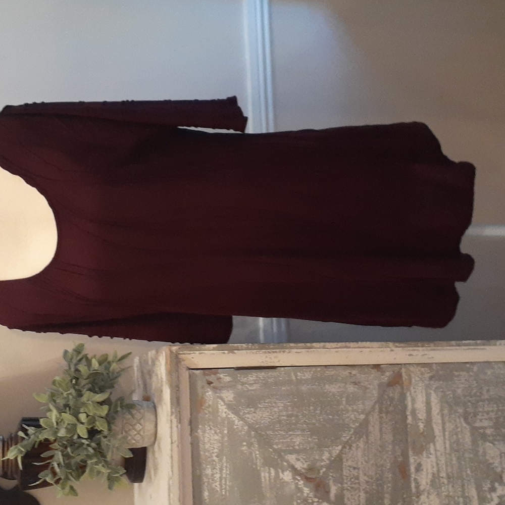 🐴 Windhorse - Burgundy Light Weight Midi Dress